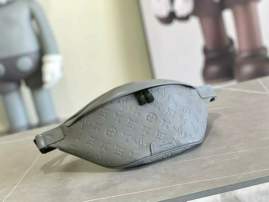 Picture of Louis Vuitton Mens Bags _SKUfw123921446fw